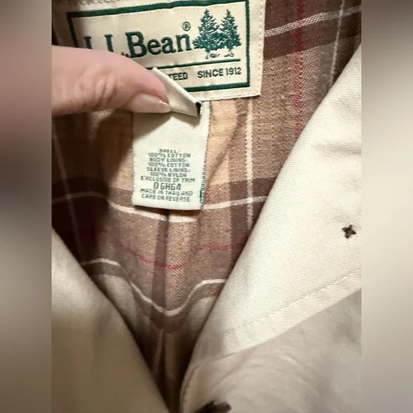 L.L.Bean women's Adirondack barn coat flannel lining and corduroy collar Sz L - Picture 5 of 7